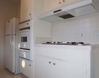 1538 Stanford Street - Photo Thumbnail 6