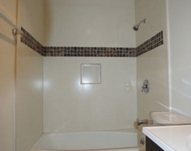 1538 Stanford Street - Photo Thumbnail 3