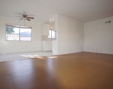 1538 Stanford Street - Photo Thumbnail 4