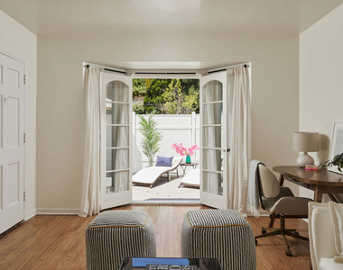938 N Wetherly Drive - Photo Thumbnail 3