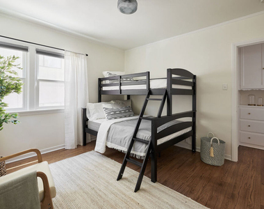 938 N Wetherly Drive - Photo Thumbnail 12