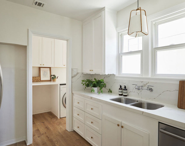 938 N Wetherly Drive - Photo Thumbnail 1