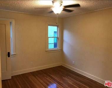 3615 Edenhurst Avenue - Photo Thumbnail 2