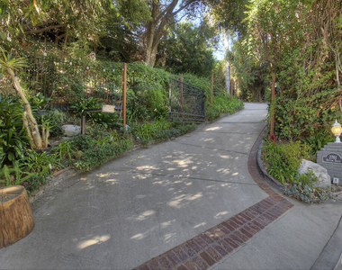2761 Hutton Drive - Photo Thumbnail 3