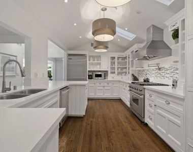 2761 Hutton Drive - Photo Thumbnail 12