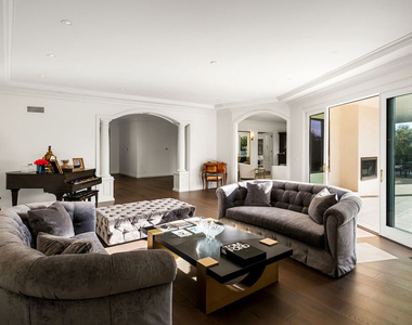 1845 Loma Vista Drive - Photo Thumbnail 12