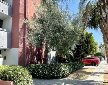 922 N Hudson Avenue - Photo Thumbnail 18