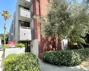 922 N Hudson Avenue - Photo Thumbnail 17