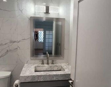 2926 Halldale Avenue - Photo Thumbnail 10