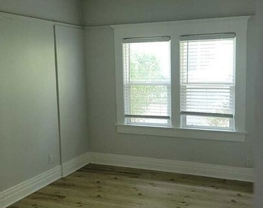 2926 Halldale Avenue - Photo Thumbnail 17