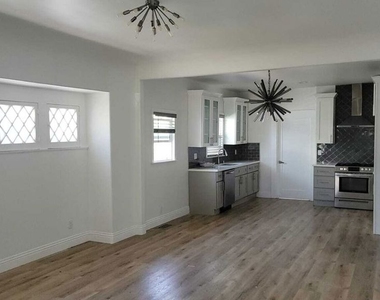 2926 Halldale Avenue - Photo Thumbnail 13