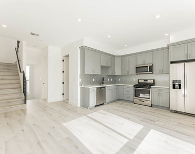 1236 N Beachwood Drive - Photo Thumbnail 1