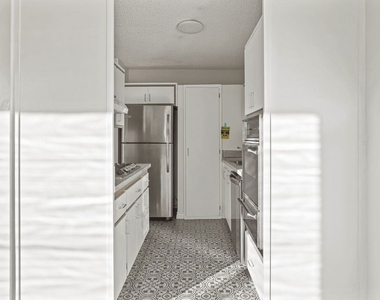 11131 Rose Avenue - Photo Thumbnail 2