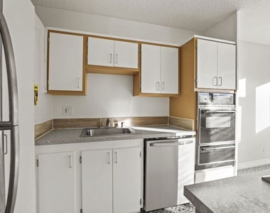11131 Rose Avenue - Photo Thumbnail 4