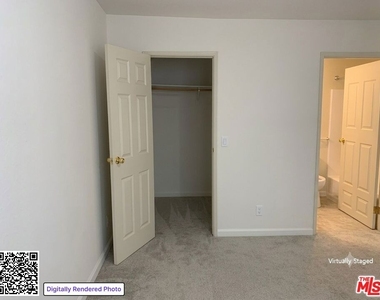 545 S Manhattan Place - Photo Thumbnail 16