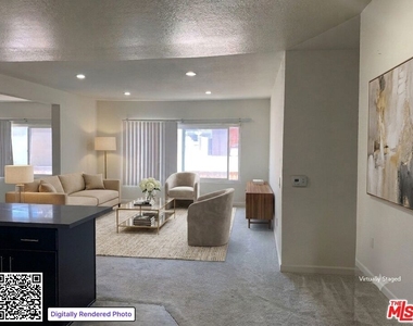 545 S Manhattan Place - Photo Thumbnail 1