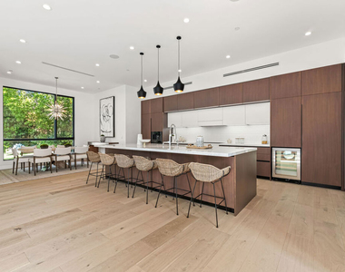 12119 Travis Street - Photo Thumbnail 5