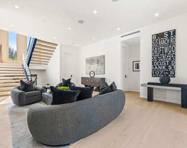 12119 Travis Street - Photo Thumbnail 6