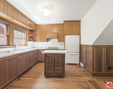 216 Mount Washington Drive - Photo Thumbnail 10