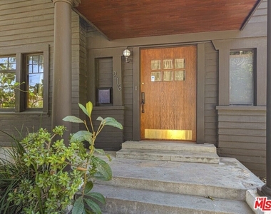 216 Mount Washington Drive - Photo Thumbnail 4