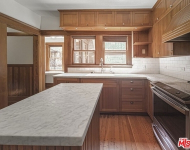 216 Mount Washington Drive - Photo Thumbnail 11