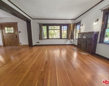 216 Mount Washington Drive - Photo Thumbnail 2