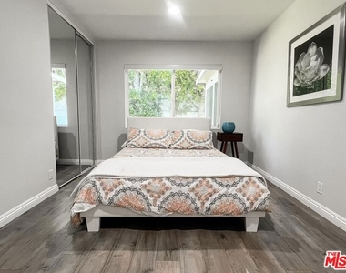 5740 Vantage Avenue - Photo Thumbnail 16