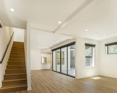 538 Vernon Avenue - Photo Thumbnail 9