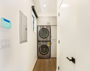 538 Vernon Avenue - Photo Thumbnail 15