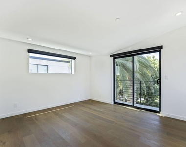 538 Vernon Avenue - Photo Thumbnail 24