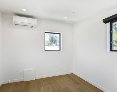 538 Vernon Avenue - Photo Thumbnail 19