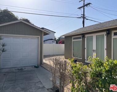 4613 S Van Ness Avenue - Photo Thumbnail 2