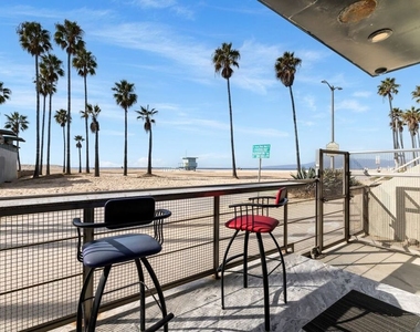 3007 Ocean Front Walk - Photo Thumbnail 6