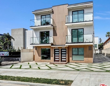 1305 N Sycamore Avenue - Photo Thumbnail 8