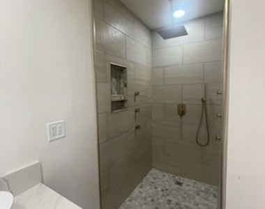 9029 Wildwood Avenue - Photo Thumbnail 6
