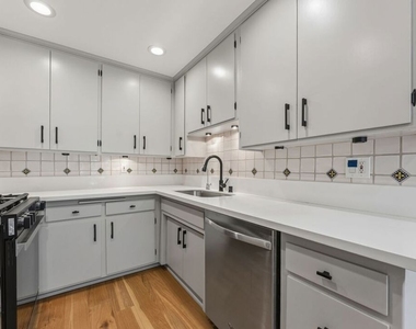 9061 Keith Avenue - Photo Thumbnail 6