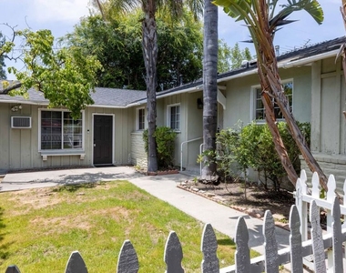 12835 Delano Street - Photo Thumbnail 14