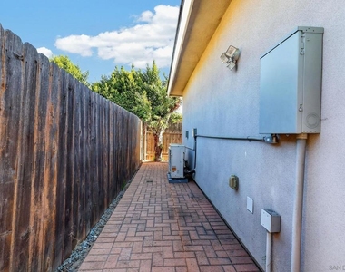 7105 Hoffman Ave - Photo Thumbnail 19
