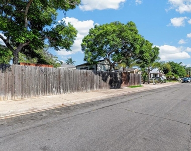 7105 Hoffman Ave - Photo Thumbnail 10