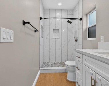7105 Hoffman Ave - Photo Thumbnail 5