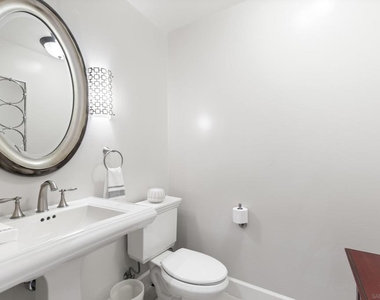 1010 Genter St - Photo Thumbnail 25