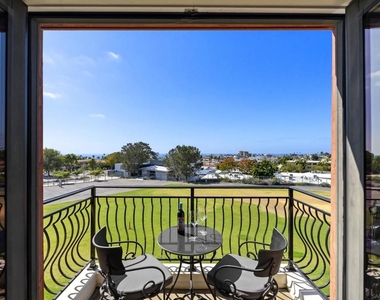 1010 Genter St - Photo Thumbnail 17