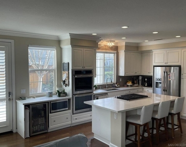 646 Sandside Ct. - Photo Thumbnail 5