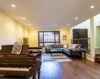 1504 Folkestone Terrace - Photo Thumbnail 5