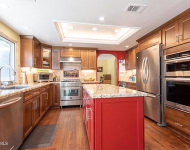 1504 Folkestone Terrace - Photo Thumbnail 10