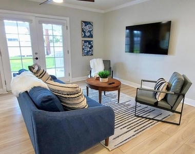 1295 Harold Avenue - Photo Thumbnail 19