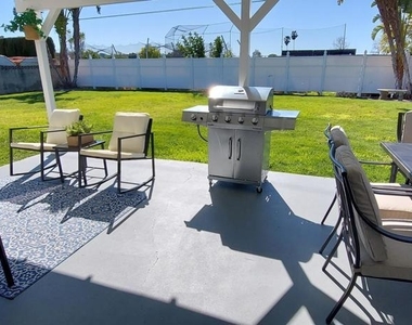 1295 Harold Avenue - Photo Thumbnail 21