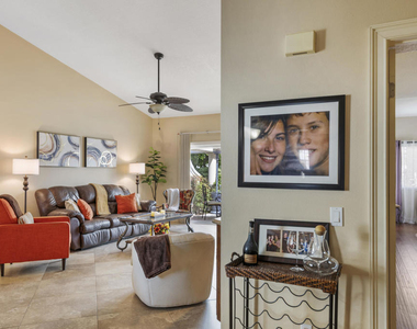 182 Desert Falls Circle - Photo Thumbnail 7
