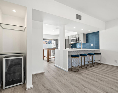 277 E Alejo Road - Photo Thumbnail 15