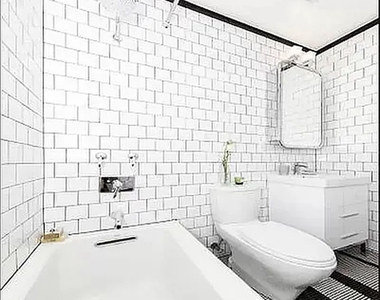 132 East 61st Street - Photo Thumbnail 10